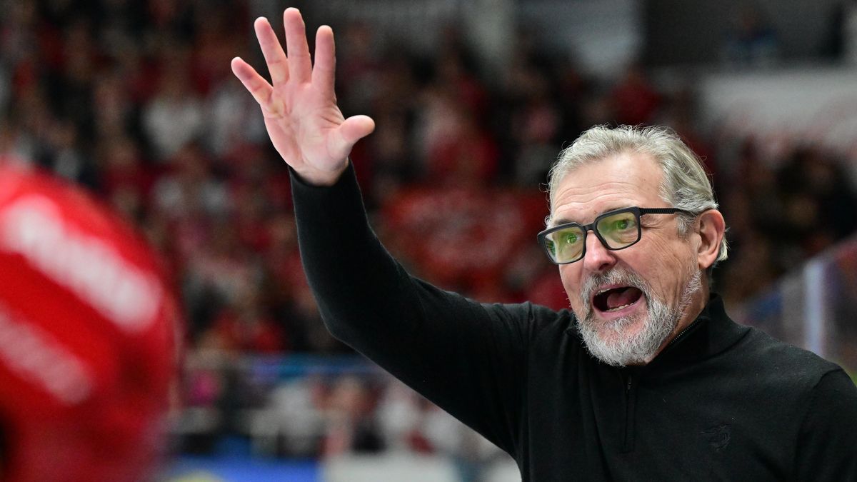 Oceláři bavili, ale zase padli. Je to zdvižený prst, přiznal kouč Moták